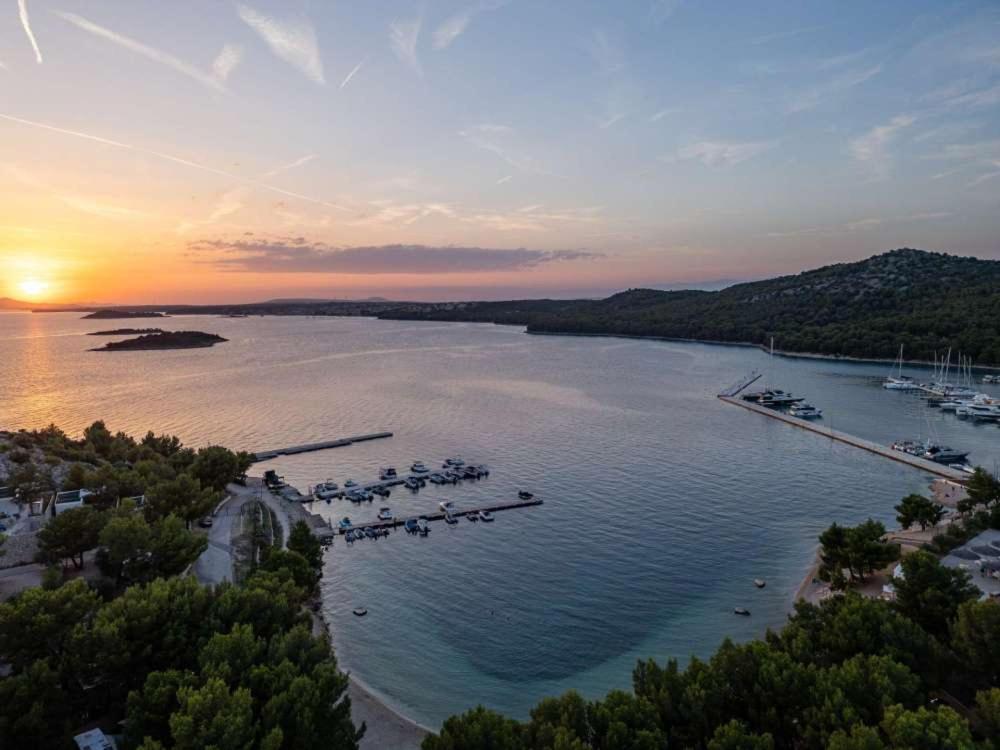 Fjaka Luxury Mobile Home - Oaza Mira Camping Croatia Drage Exterior photo